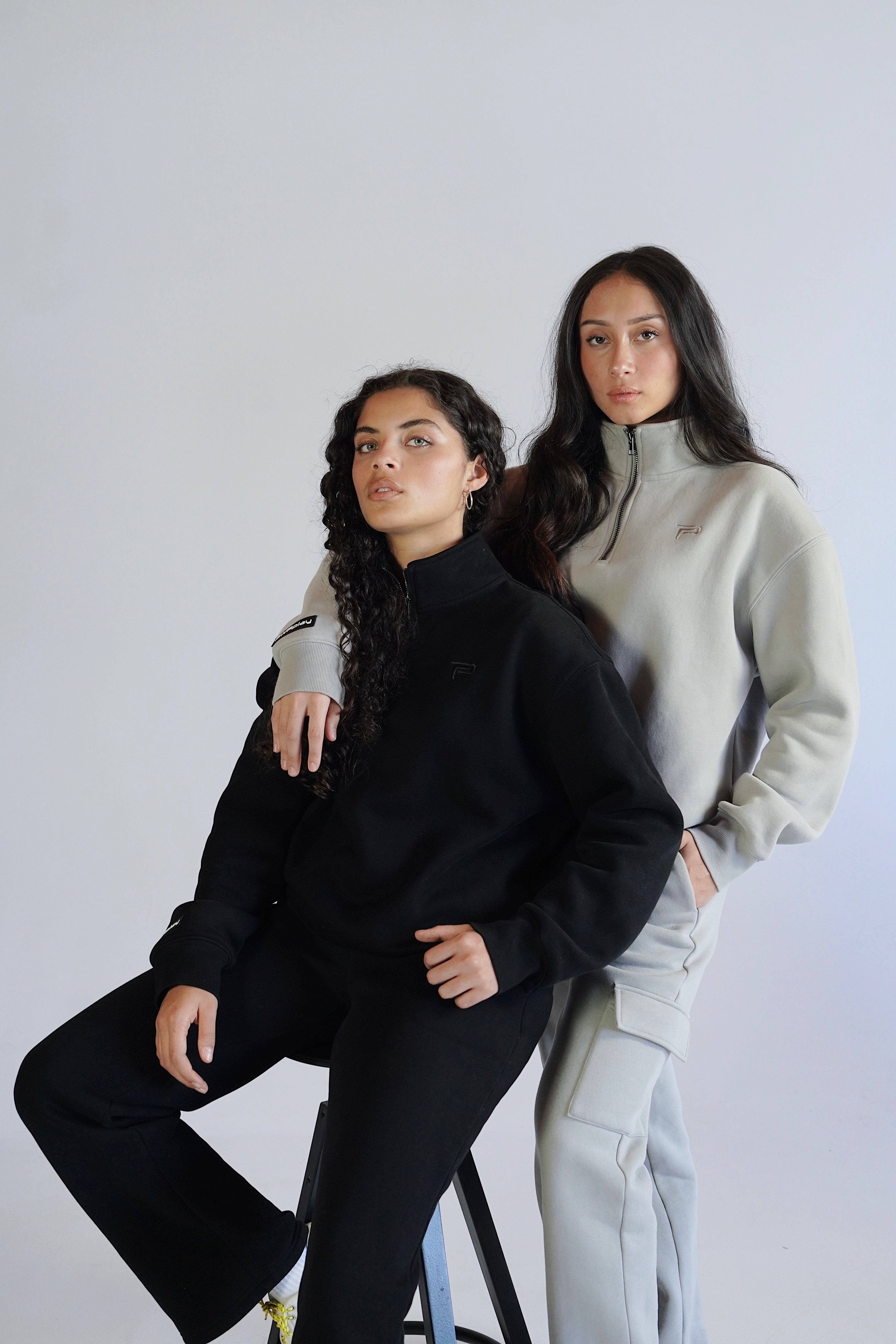 Hoodies & Sweatshirts Woman's