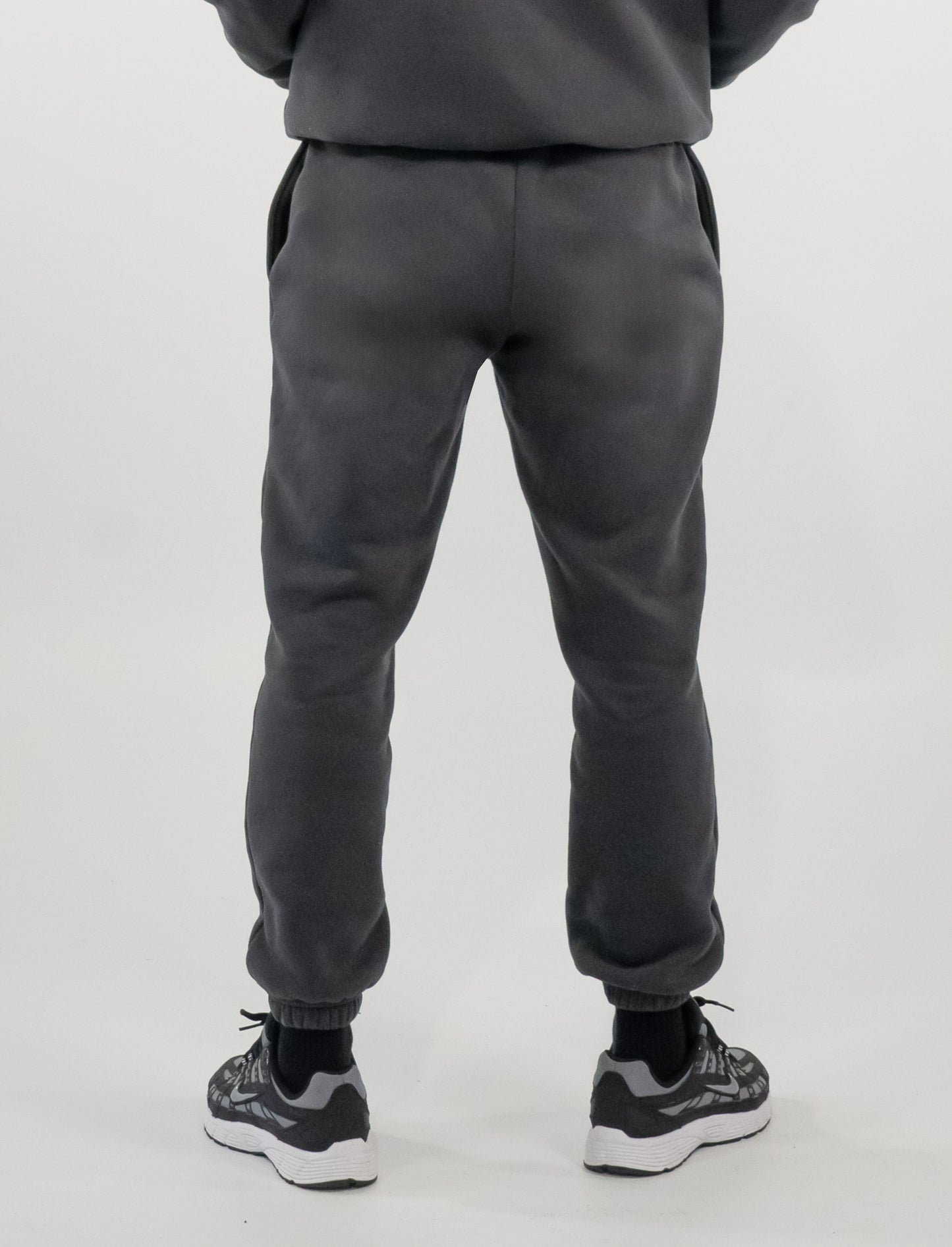 Unisex Relaxed Jogger - Men