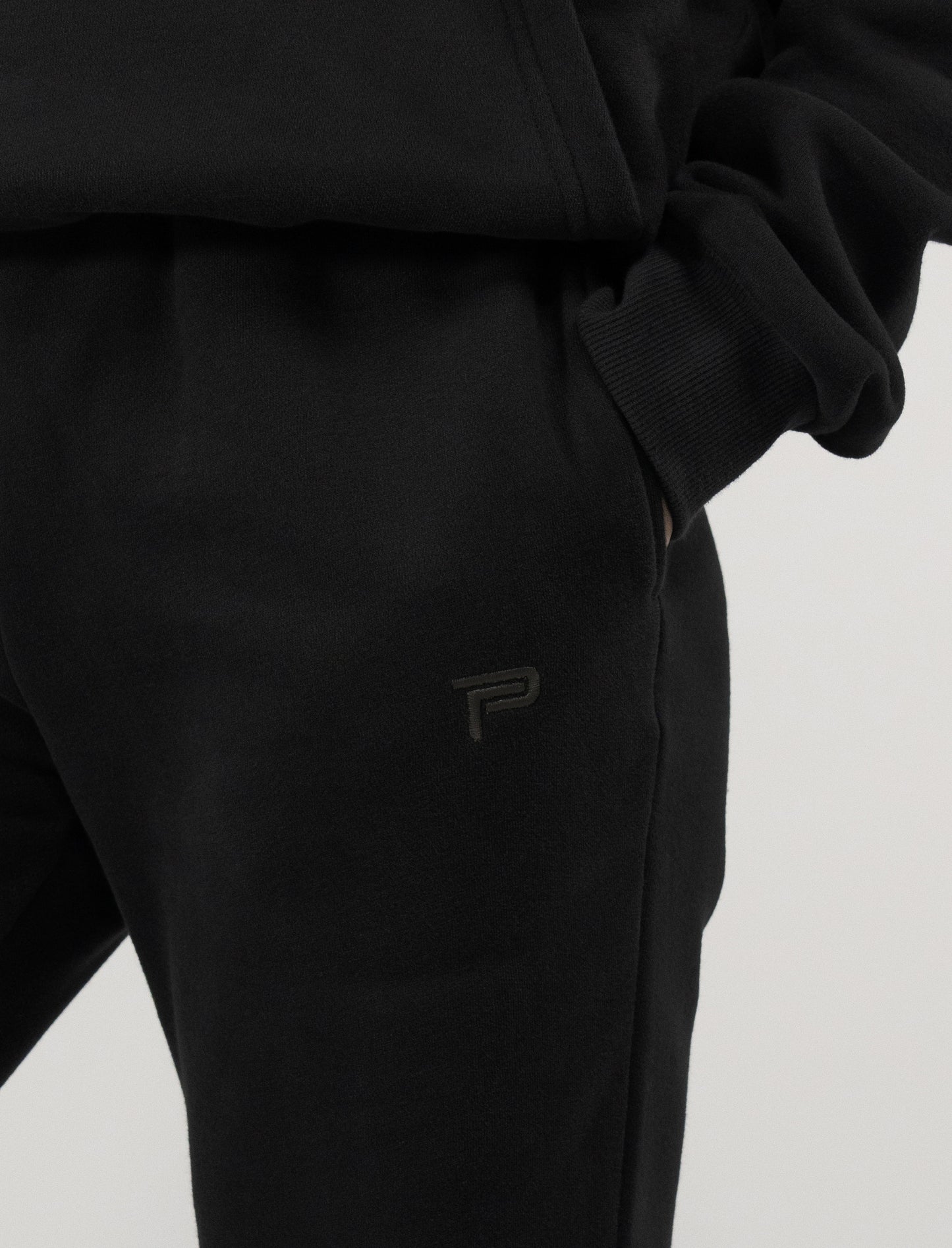 Unisex Relaxed Jogger - Black on Black