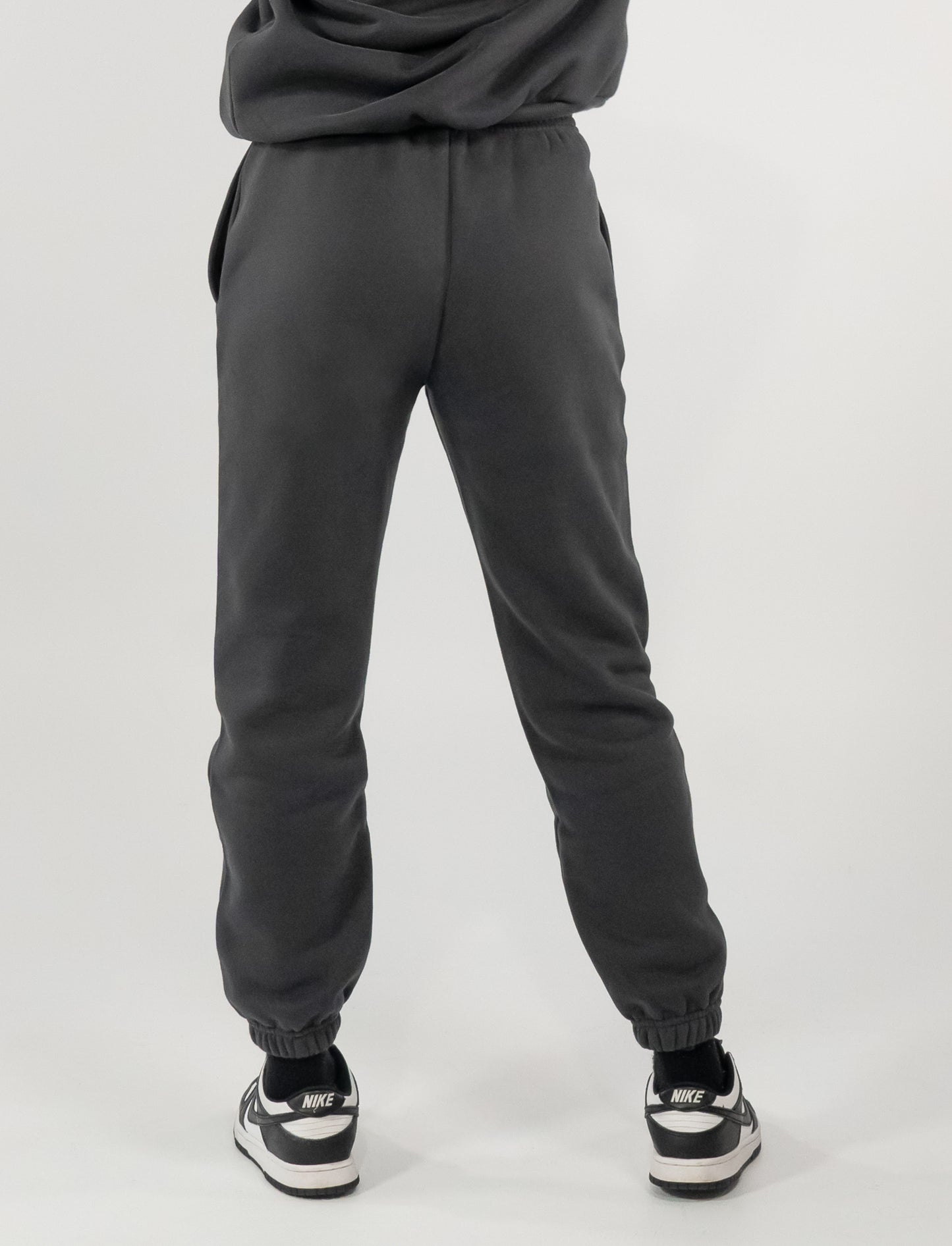 Unisex Relaxed Jogger - Men