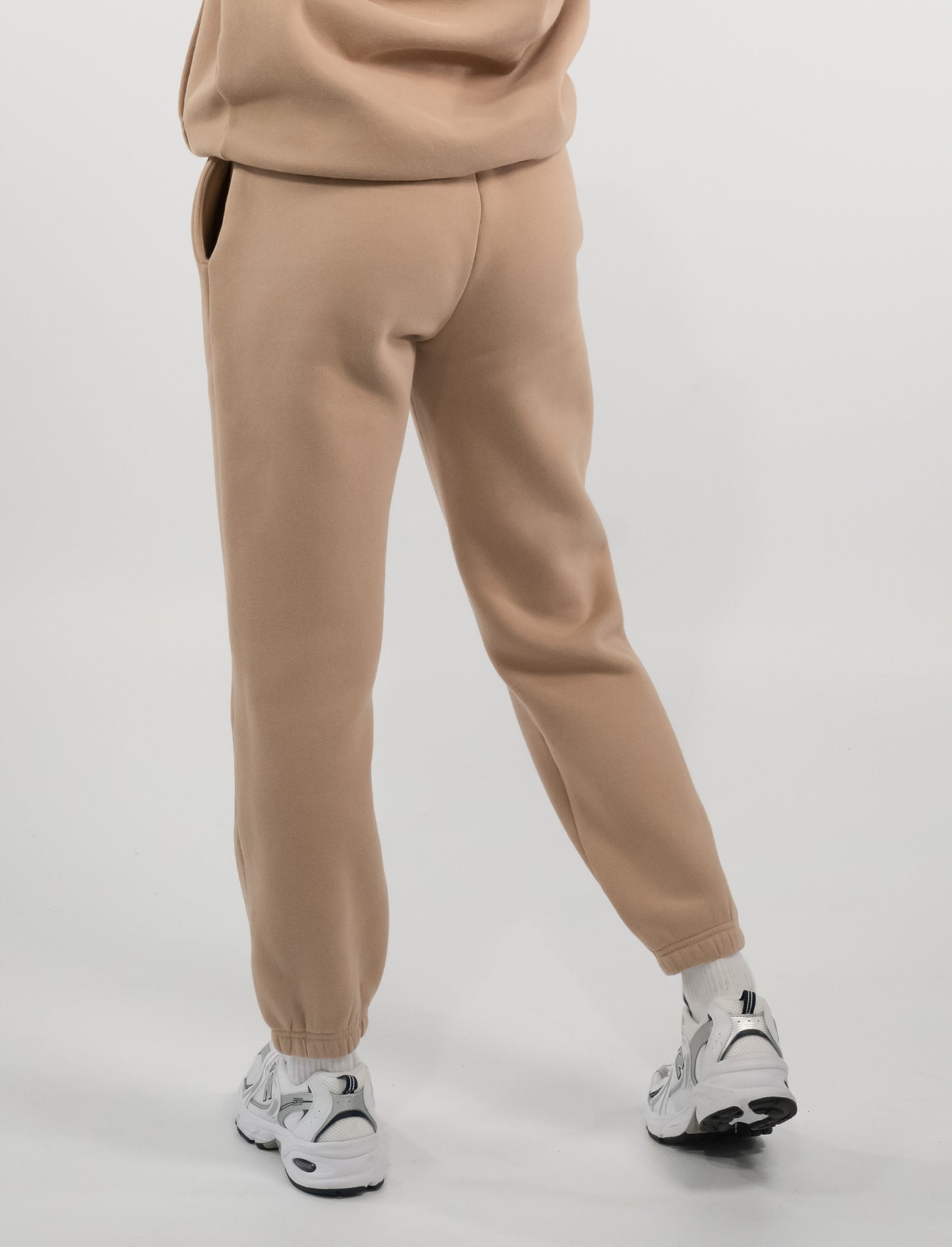 Unisex Relaxed Jogger - Women