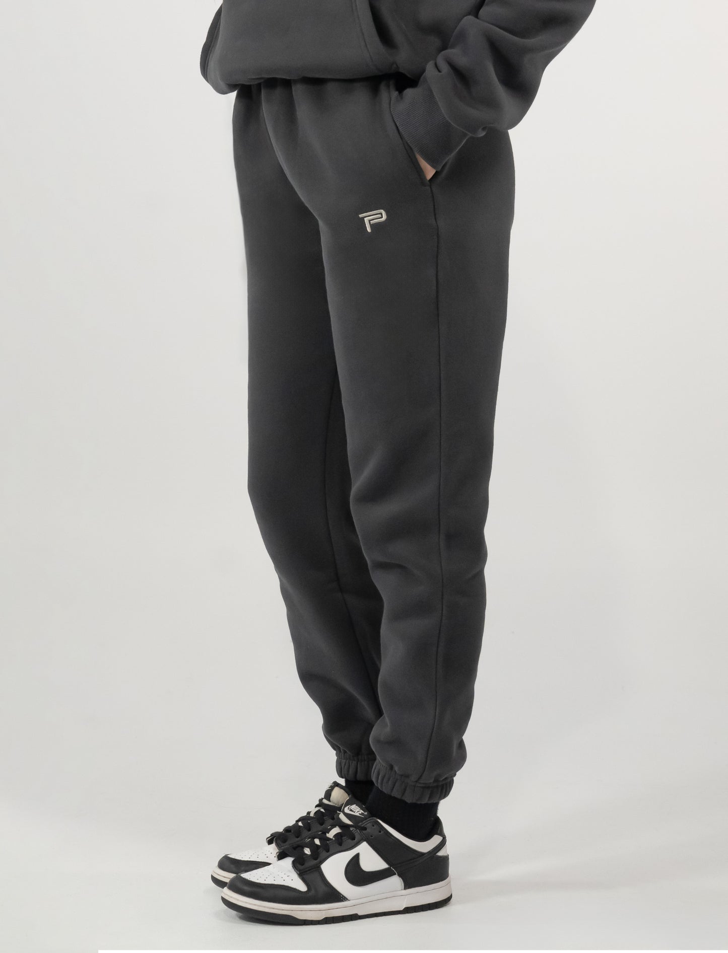 Unisex Relaxed Jogger - Men